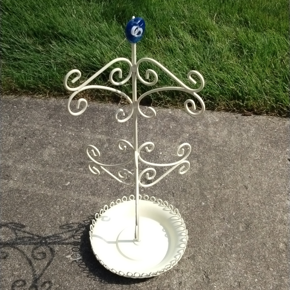 Jewelry Stand - Picture 2 of 3